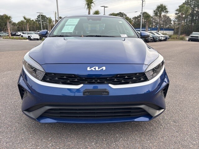 2023 Kia Forte LXS photo 2