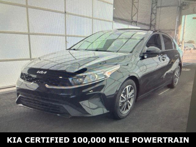 2023 Kia Forte LXS AT's photo
