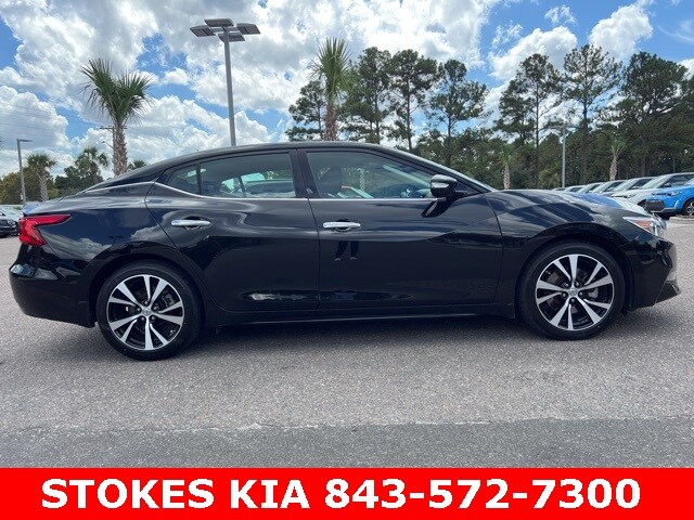 2017 Nissan Maxima SV photo 4