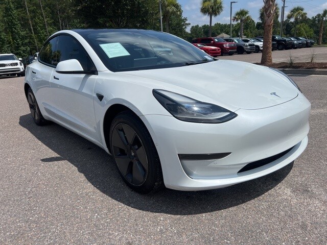 2021 Tesla Model 3 Standard Range Plus photo 3