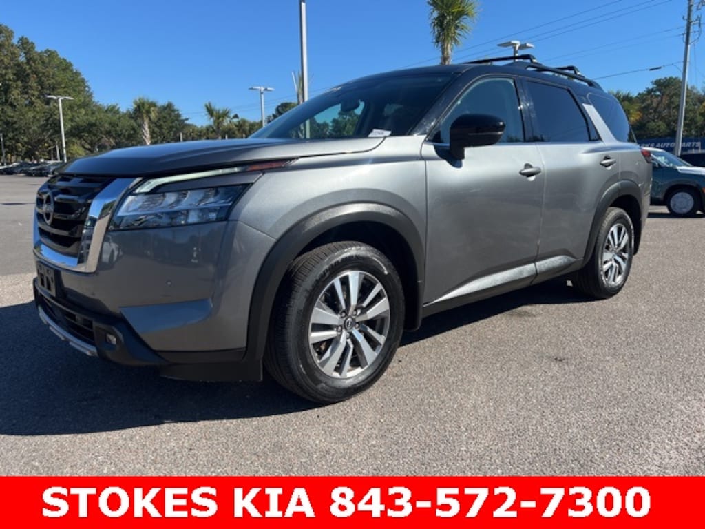 Used 2022 Nissan Pathfinder SL SUV