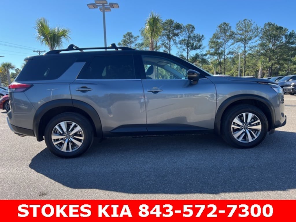 Used 2022 Nissan Pathfinder SL SUV