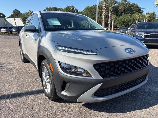 2023 Hyundai Kona SE photo 3