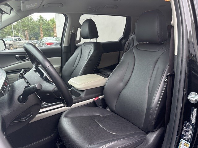 2022 Kia Carnival LXS photo 4