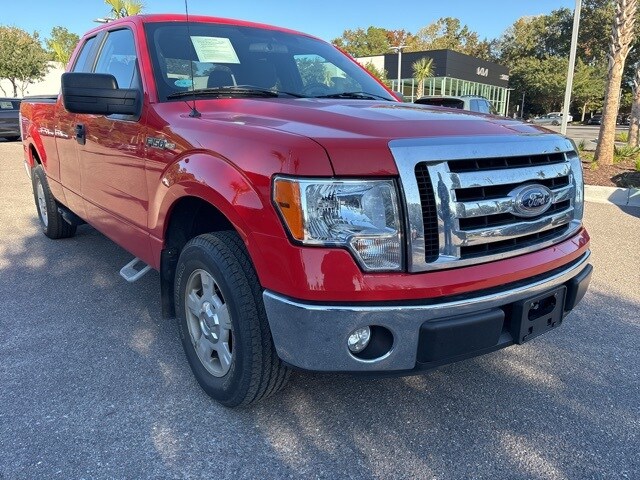 2011 Ford F-150 XLT photo 2