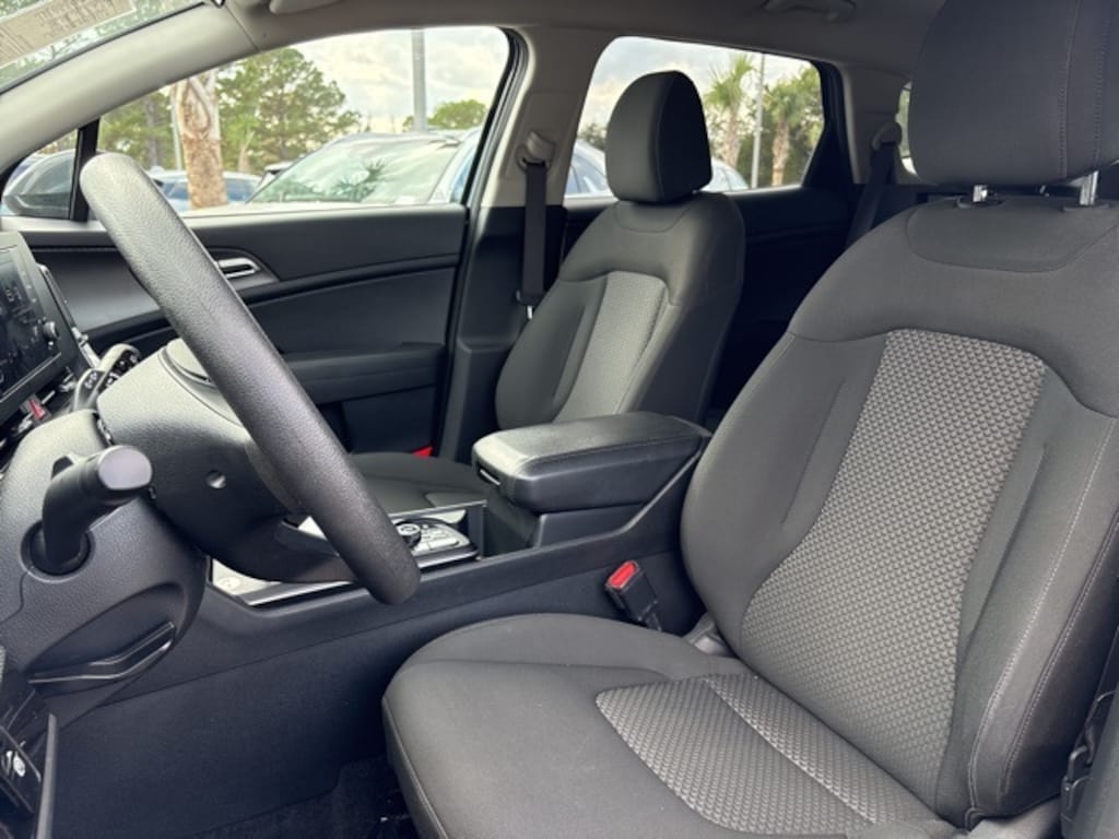 Certified 2024 Kia Sportage LX SUV