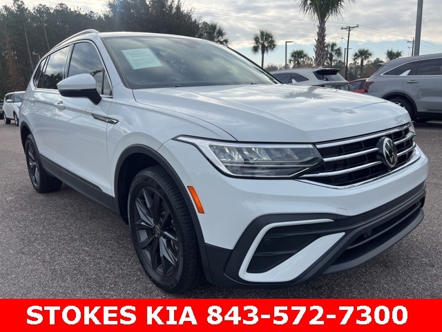 2022 Volkswagen Tiguan SE's photo