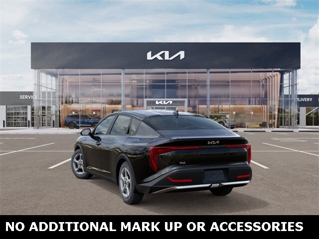 2025 Kia K4 LXS photo 3