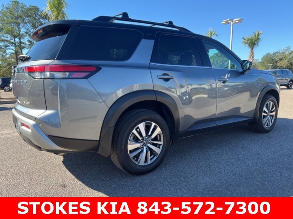Used 2022 Nissan Pathfinder SL SUV