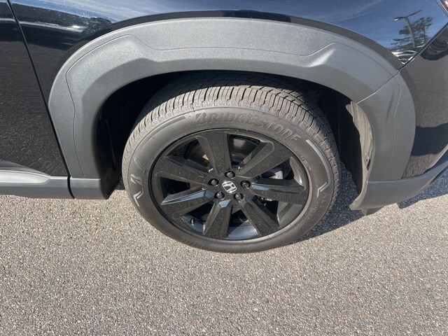 2025 Honda Pilot Black Edition photo 2