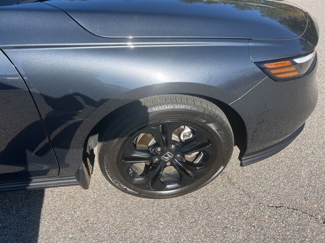 2025 Honda Accord SE photo 2