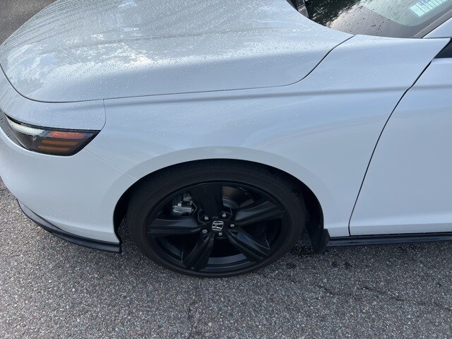 2023 Honda Accord Hybrid Sport-L photo 2