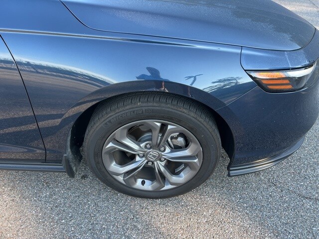 2024 Honda Accord EX photo 2