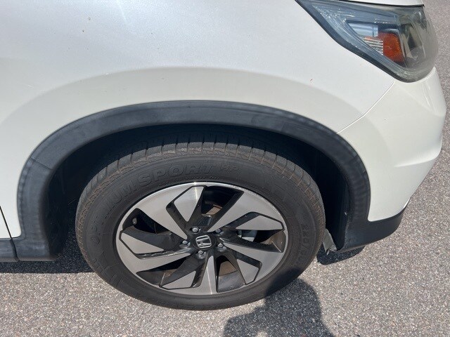 2016 Honda CR-V Touring photo 2
