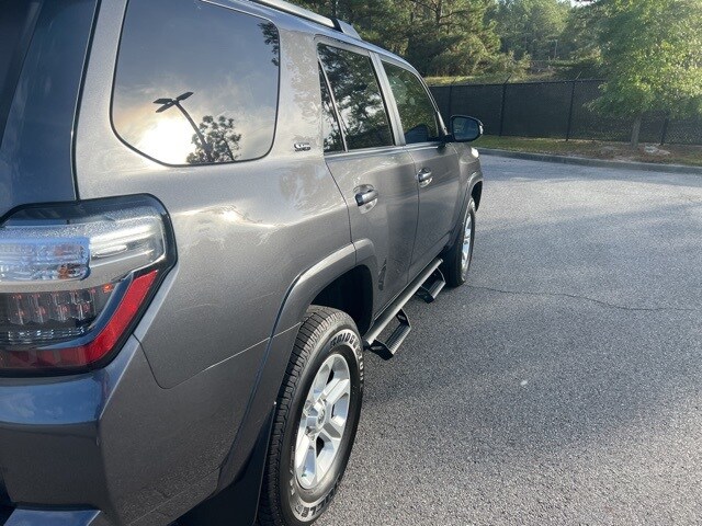 2023 Toyota 4Runner SR5 Premium photo 3