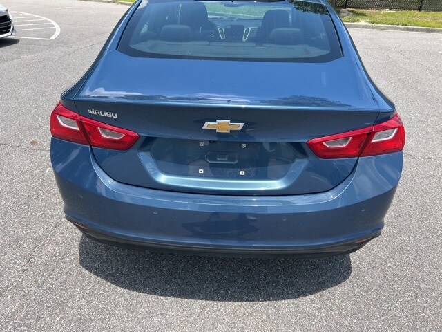 2025 Chevrolet Malibu LS photo 4