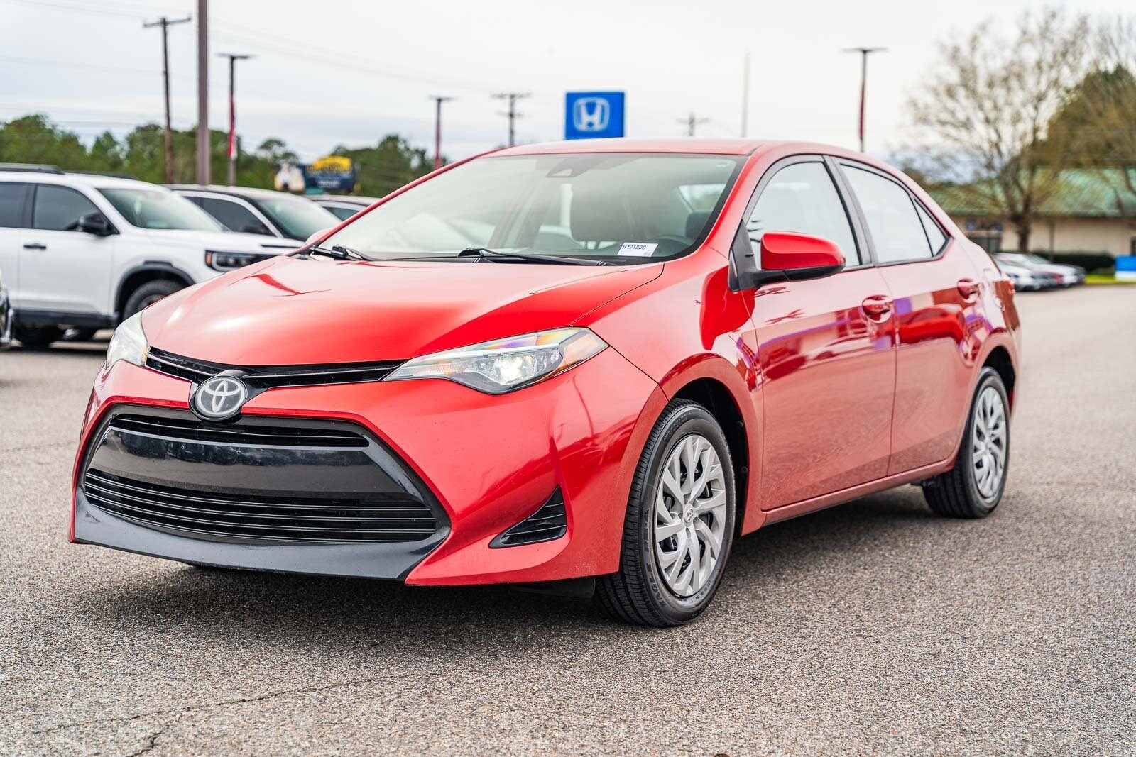 2018 Toyota Corolla SE photo 2