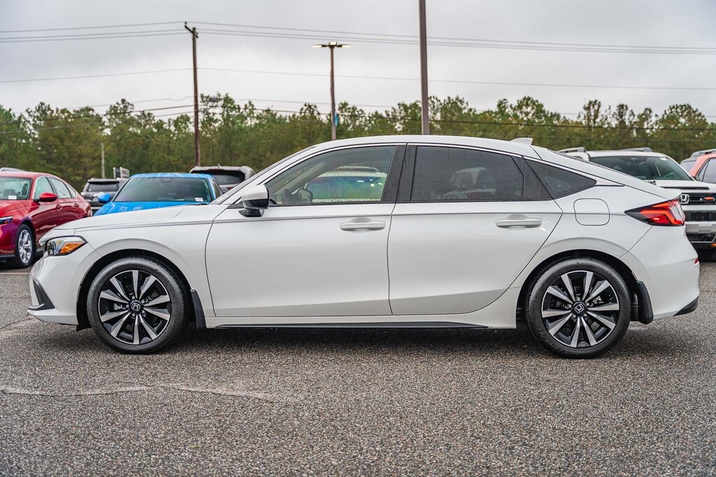 Used 2024 Honda Civic EX-L Hatchback