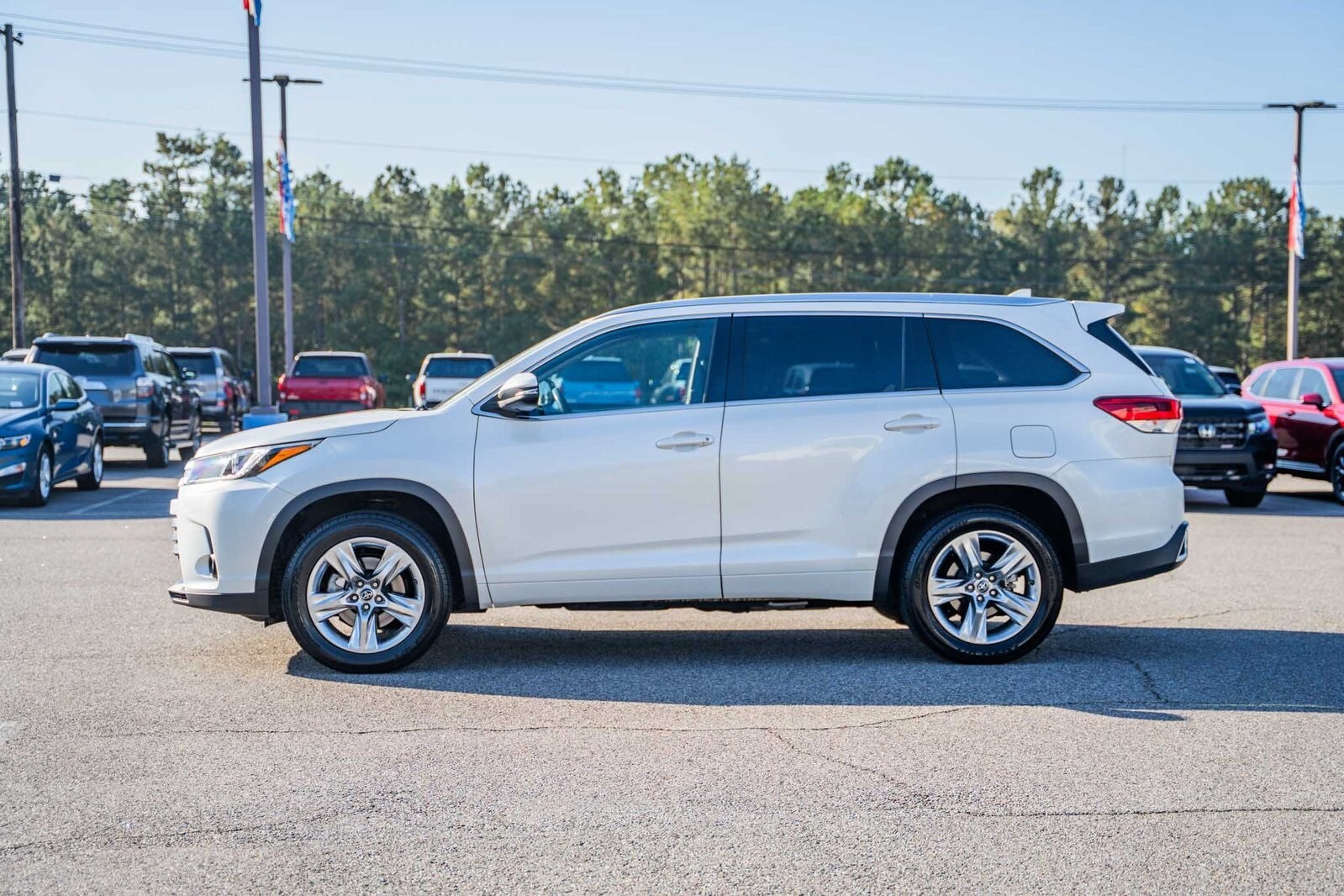 2018 Toyota Highlander Limited Platinum photo 2