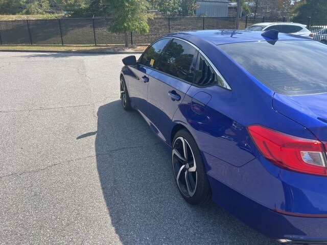 2018 Honda Accord Sport photo 2