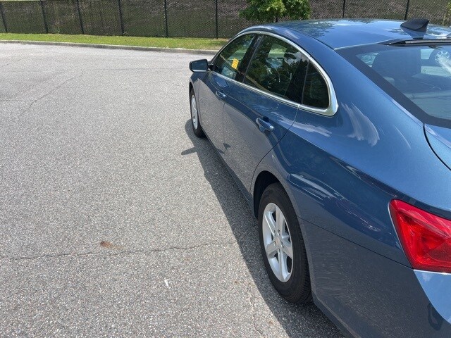 2025 Chevrolet Malibu LS photo 3