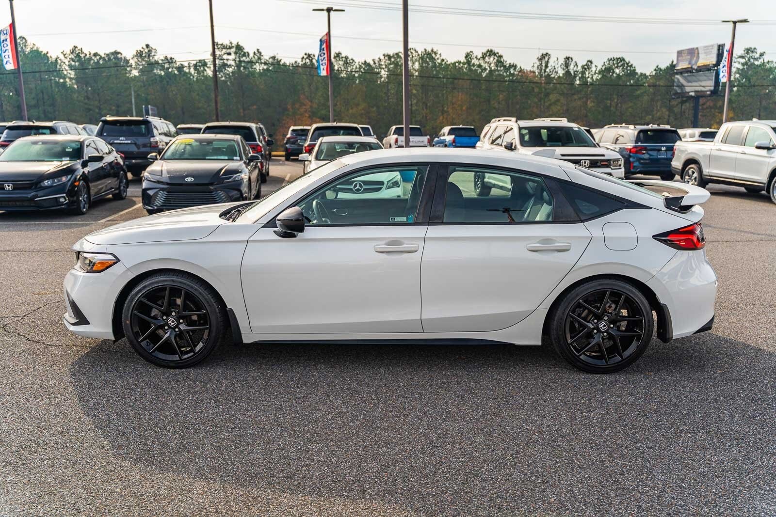 2023 Honda Civic Sport Hatchback photo 2