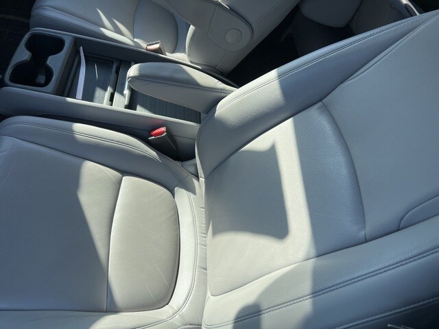 2023 Honda Odyssey Touring photo 2