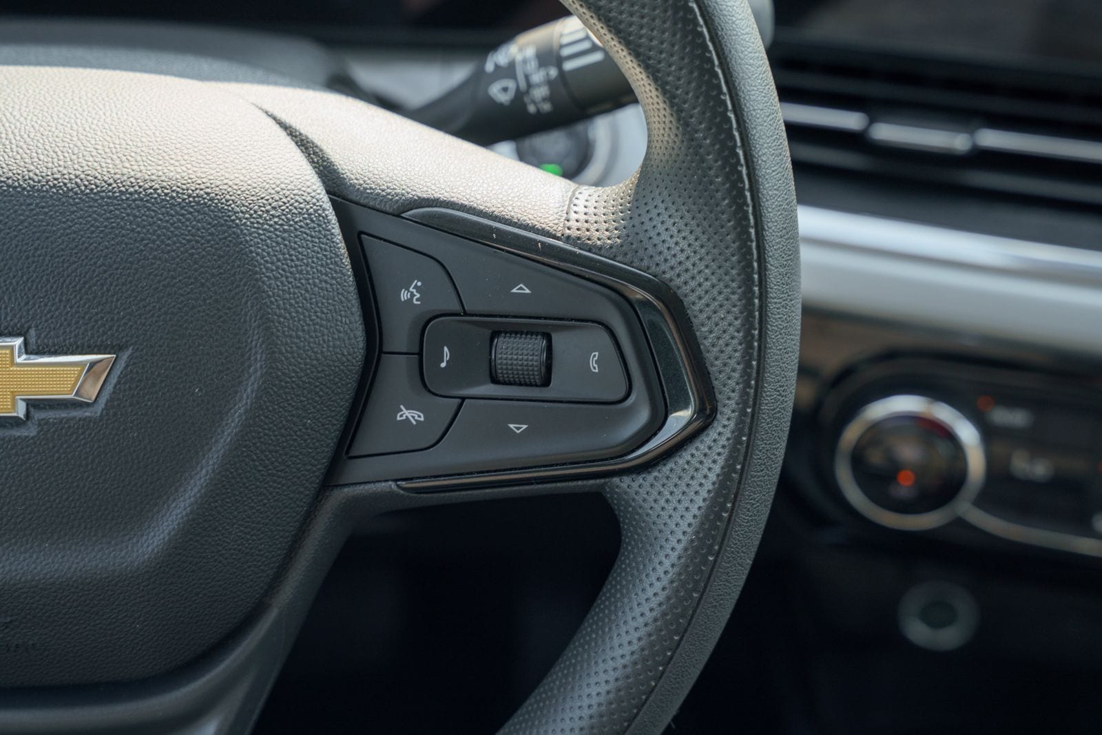 2025 Chevrolet Trax LT - Photo 27