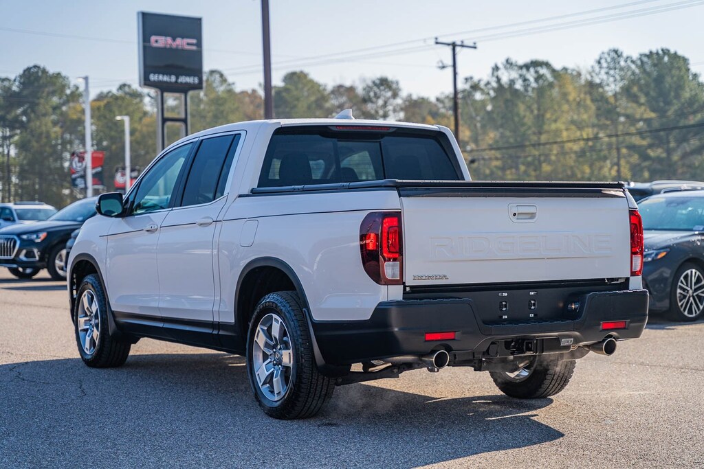 Certified 2025 Honda Ridgeline RTL Truck Crew Cab