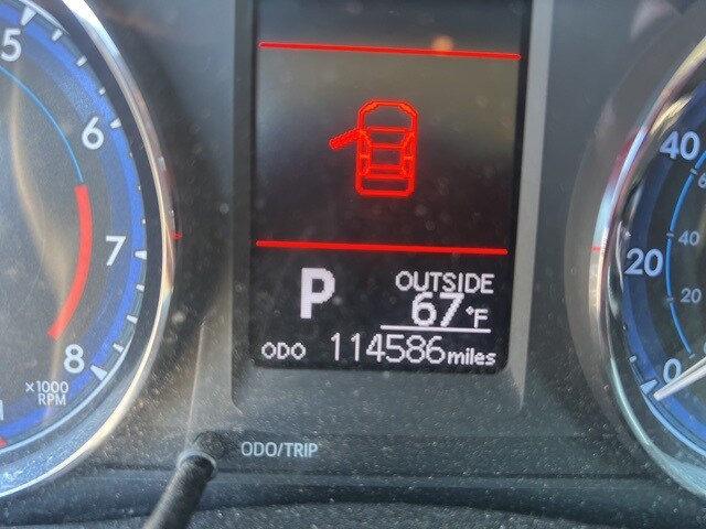 2018 Toyota Corolla SE photo 2