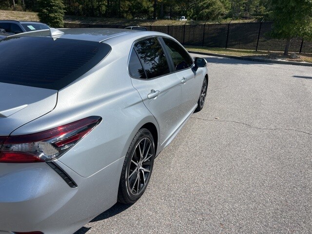 2024 Toyota Camry SE photo 3