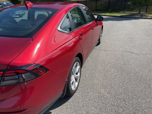 2025 Honda Accord LX photo 3