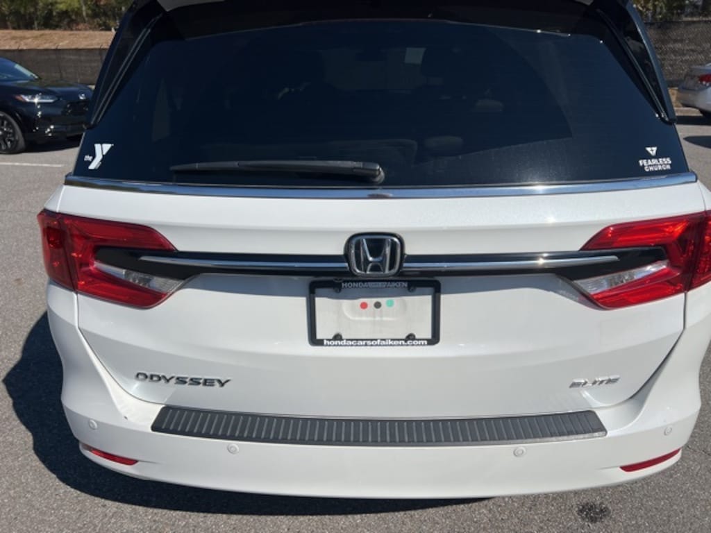 Certified 2023 Honda Odyssey Elite Van