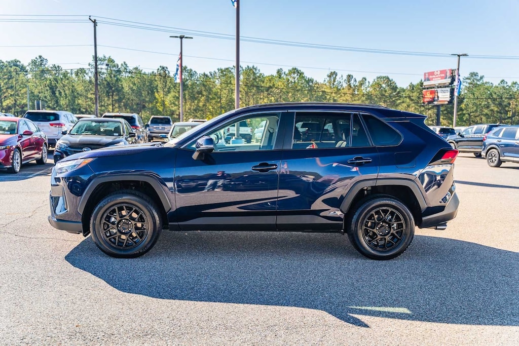 Used 2022 Toyota RAV4 XLE SUV