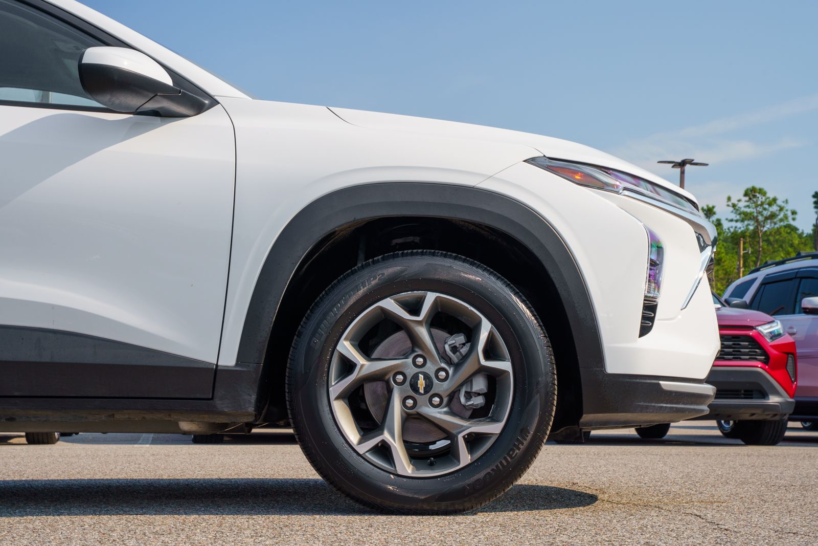 2025 Chevrolet Trax LT - Photo 9