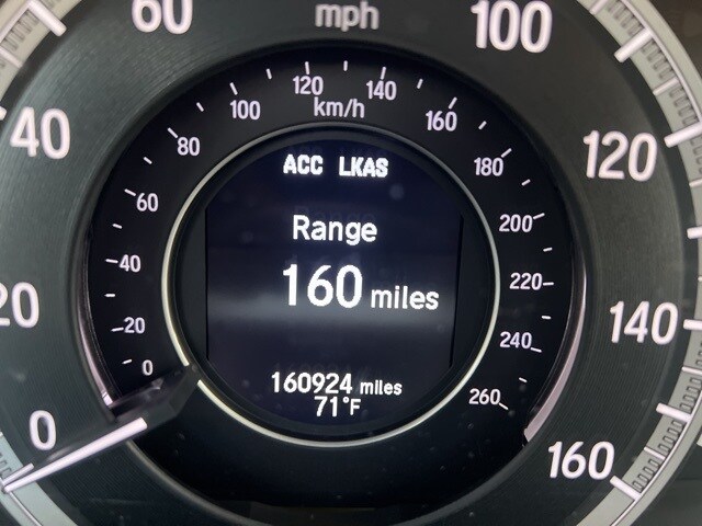 2016 Honda Accord Touring photo 2