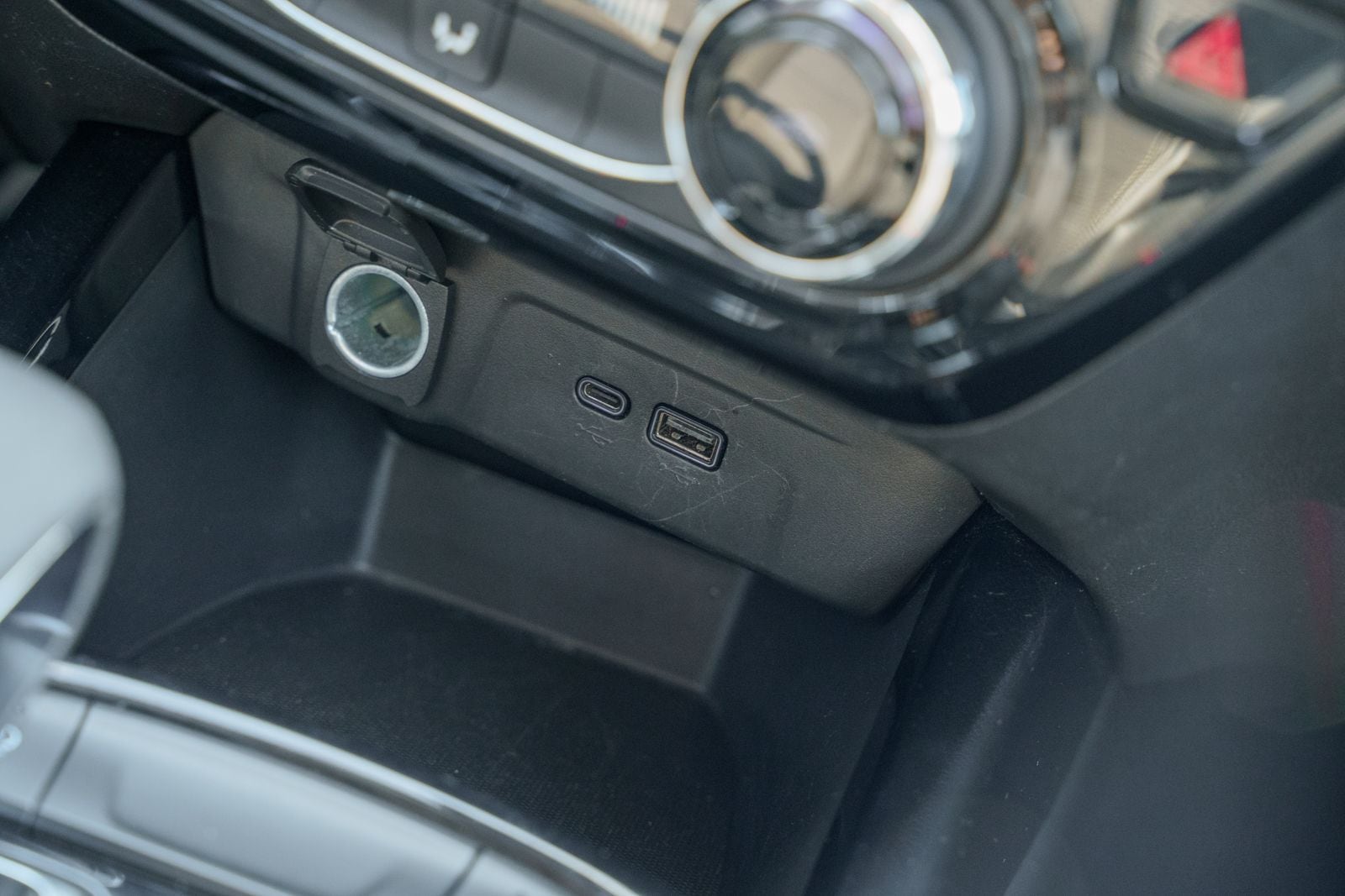2025 Chevrolet Trax LT - Photo 31