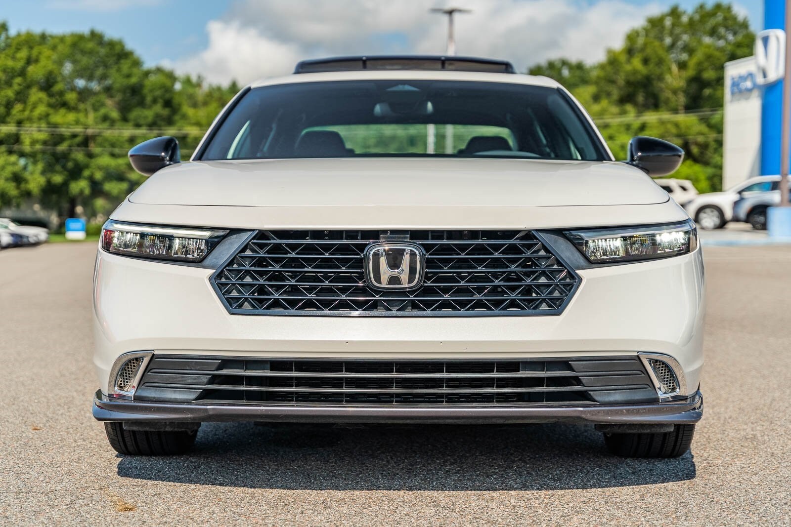 2023 Honda Accord Hybrid Sport photo 2