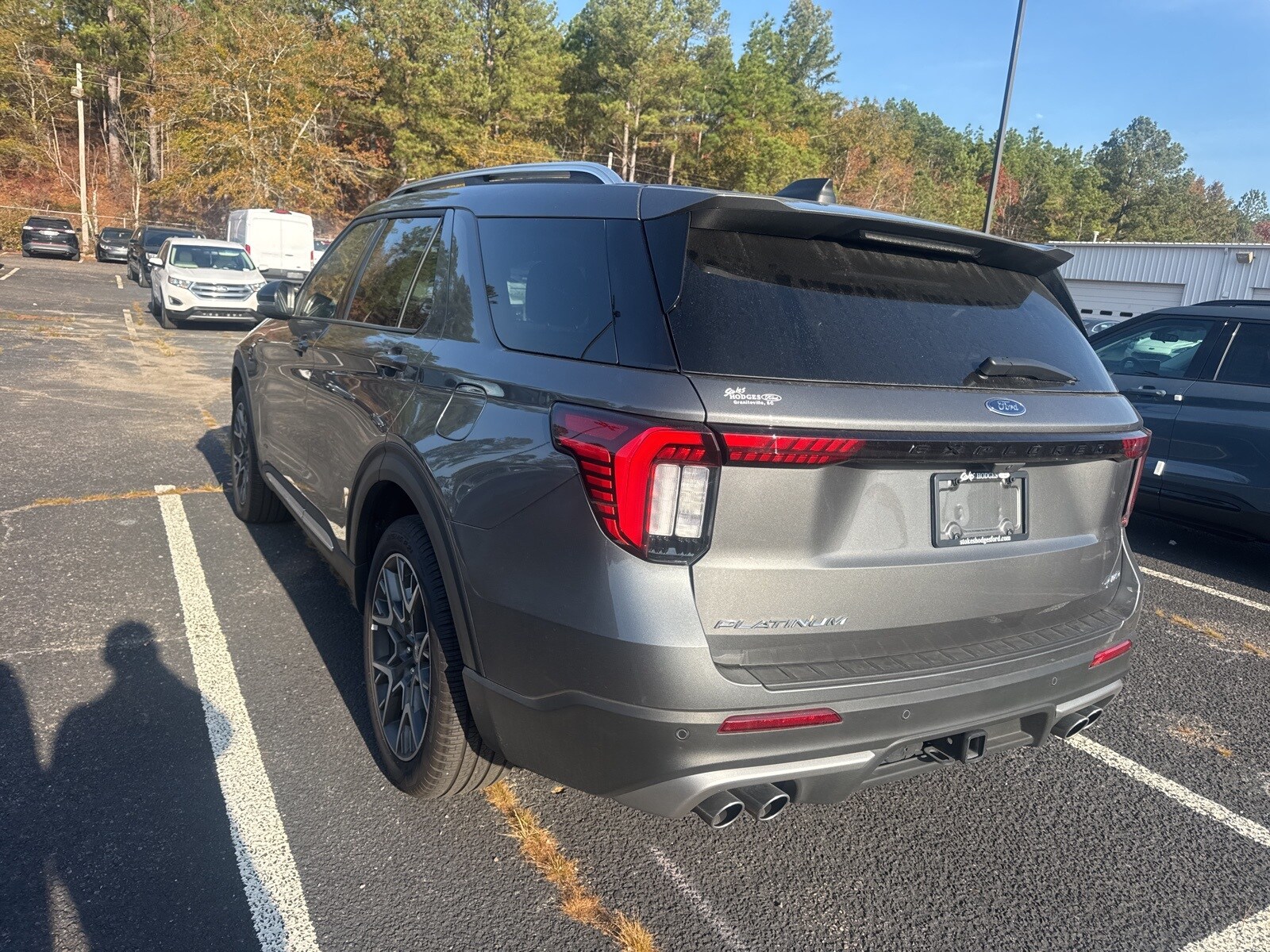 2025 Ford Explorer Platinum photo 4