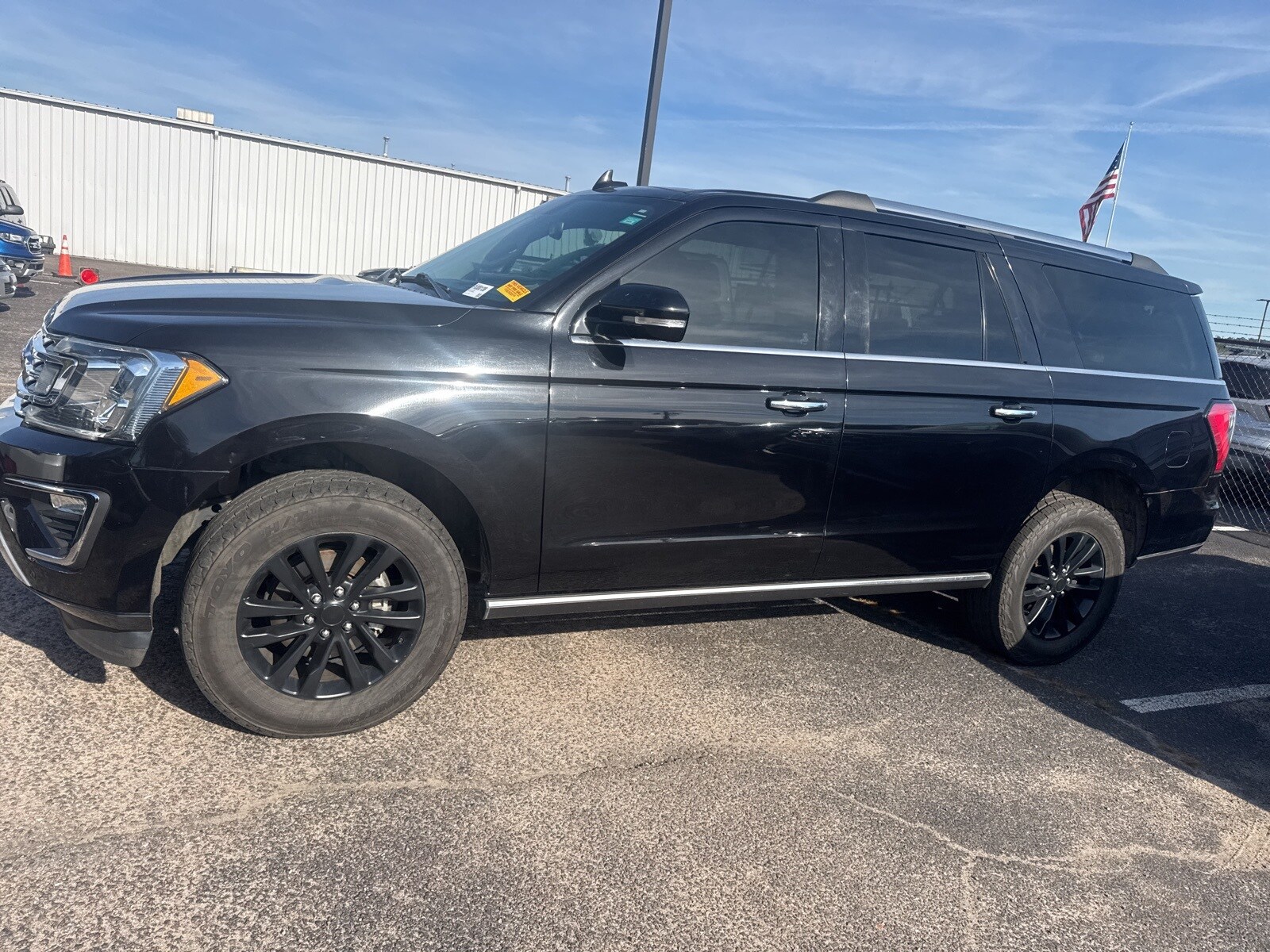 2019 Ford Expedition MAX Limited photo 3