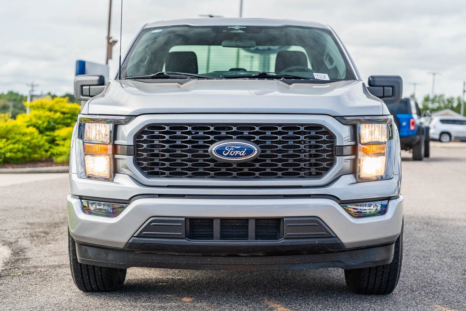 2023 Ford F-150 XL photo 2