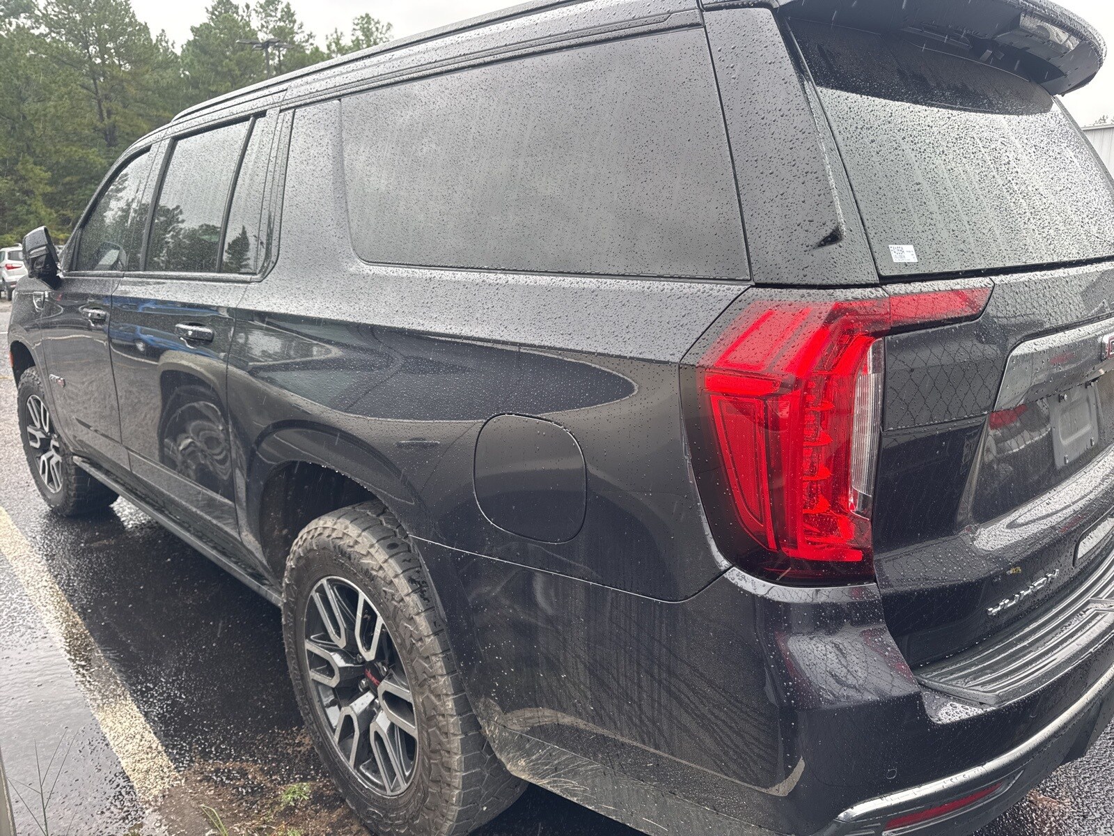 2023 Gmc Yukon XL AT4 photo 4