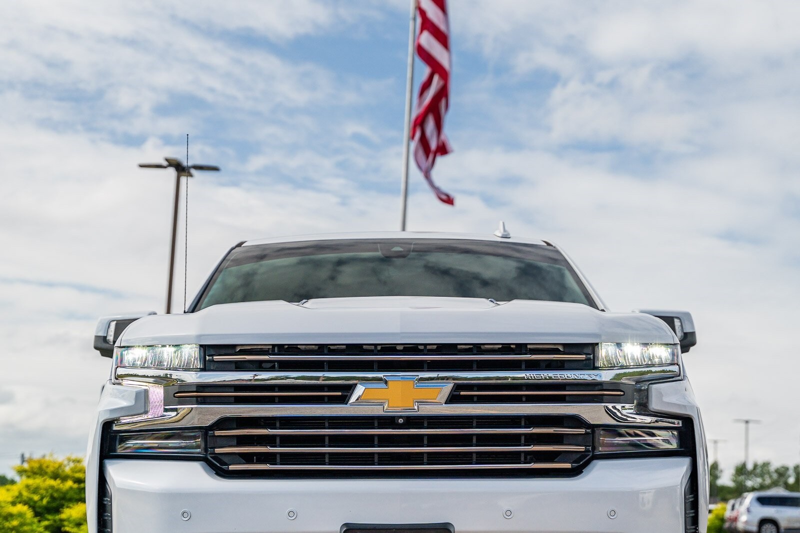 2021 Chevrolet Silverado 1500 High Country photo 3