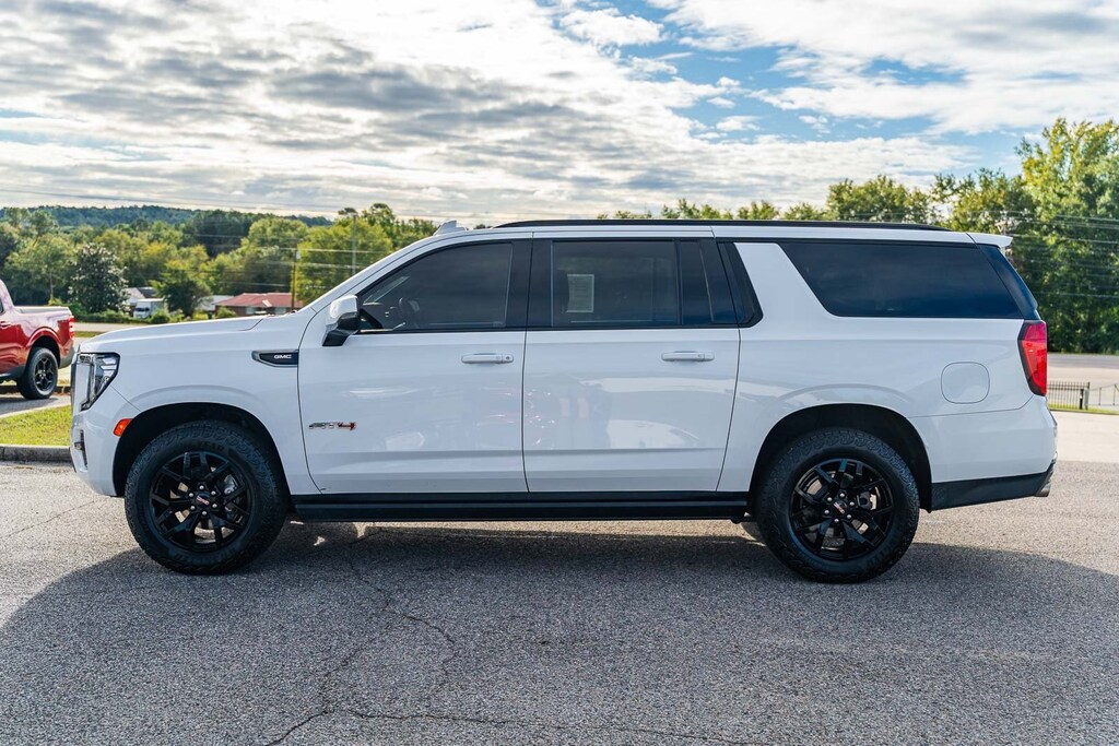Used 2022 GMC Yukon XL AT4 SUV