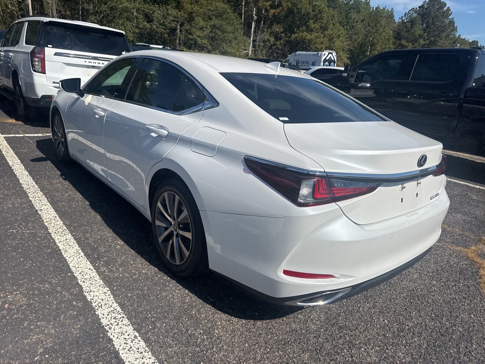 2020 Lexus ES 350 Premium photo 3