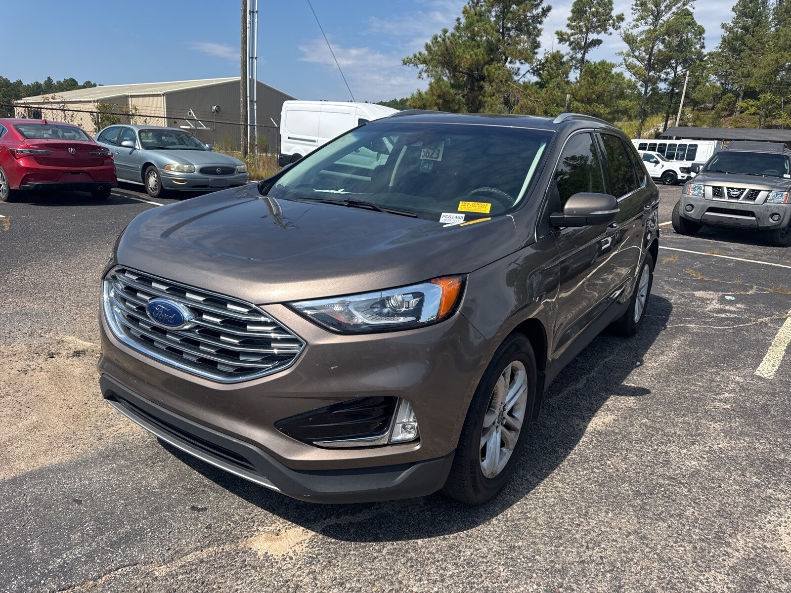 2019 Ford Edge SEL photo 3