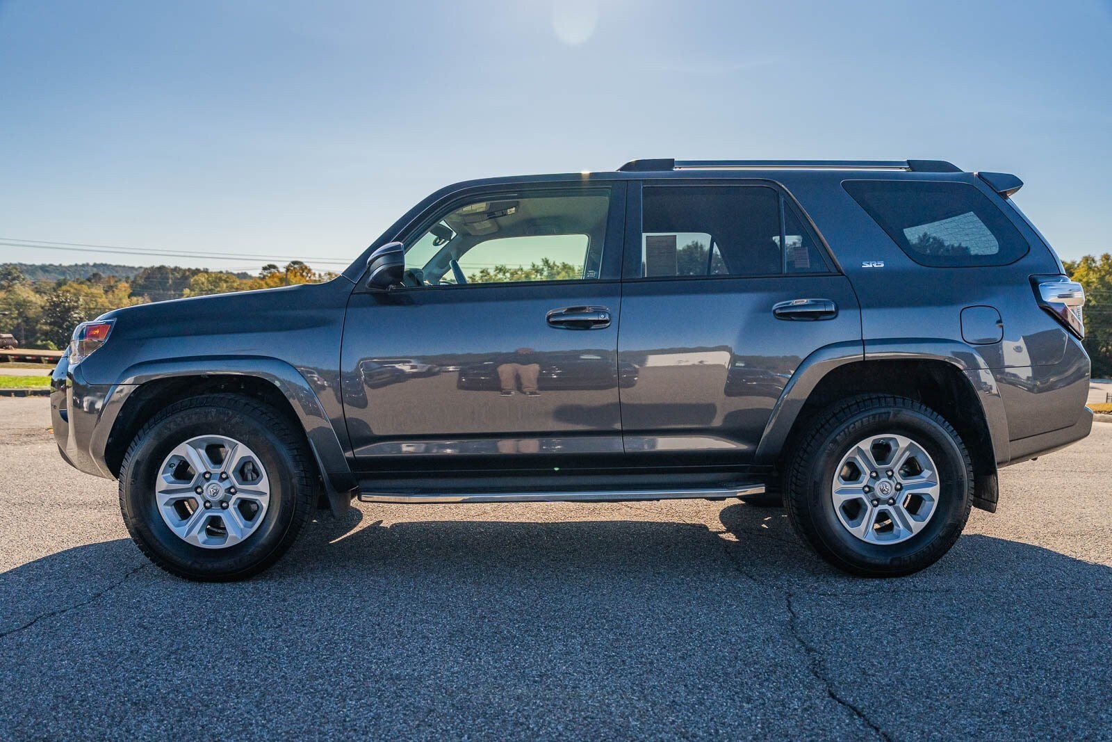 2019 Toyota 4Runner SR5 photo 3