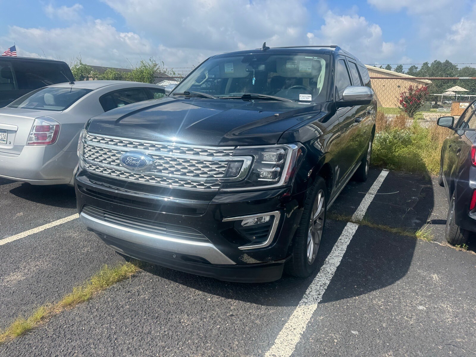 2019 Ford Expedition MAX Platinum photo 3