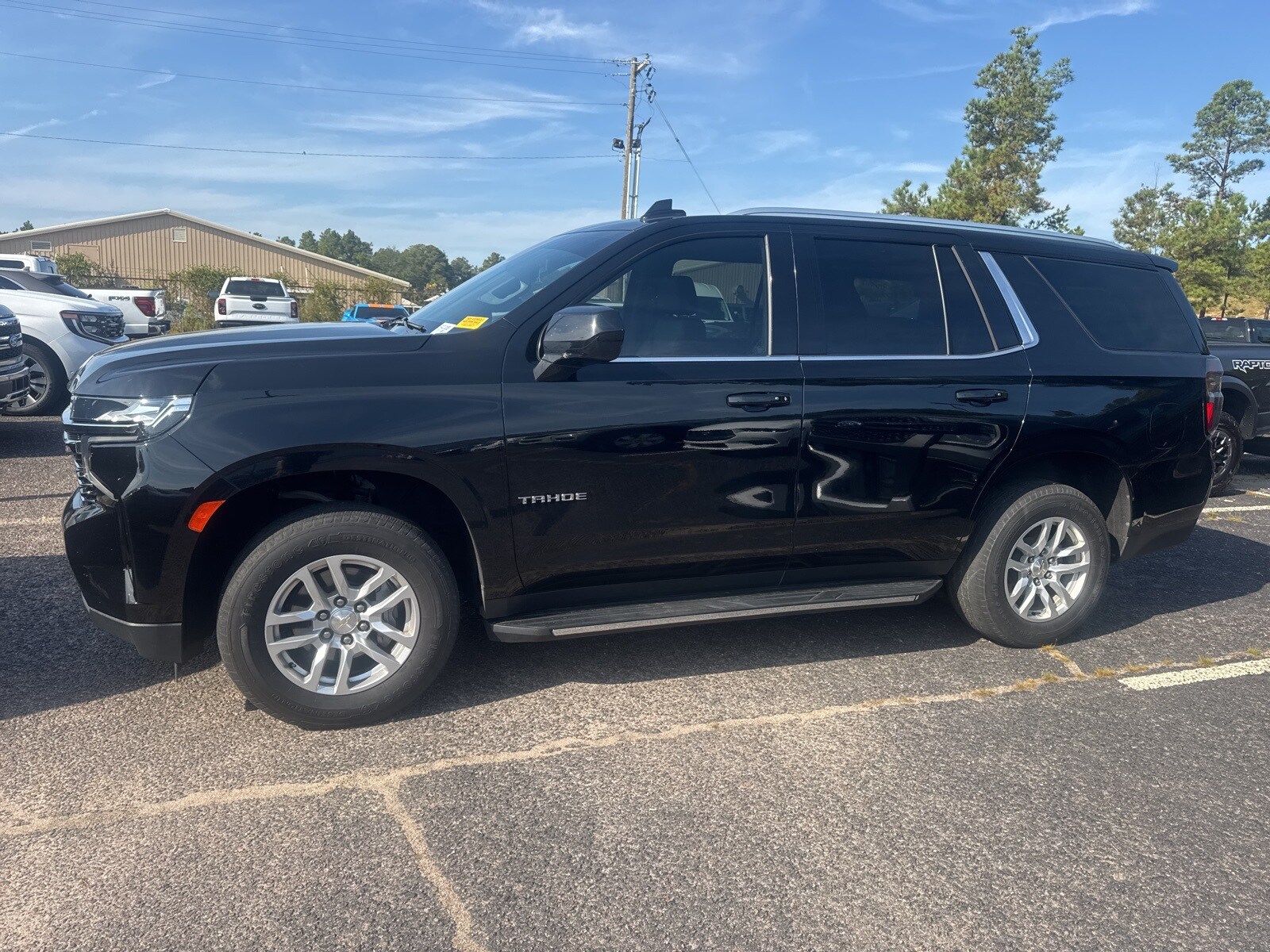2021 Chevrolet Tahoe LT photo 4