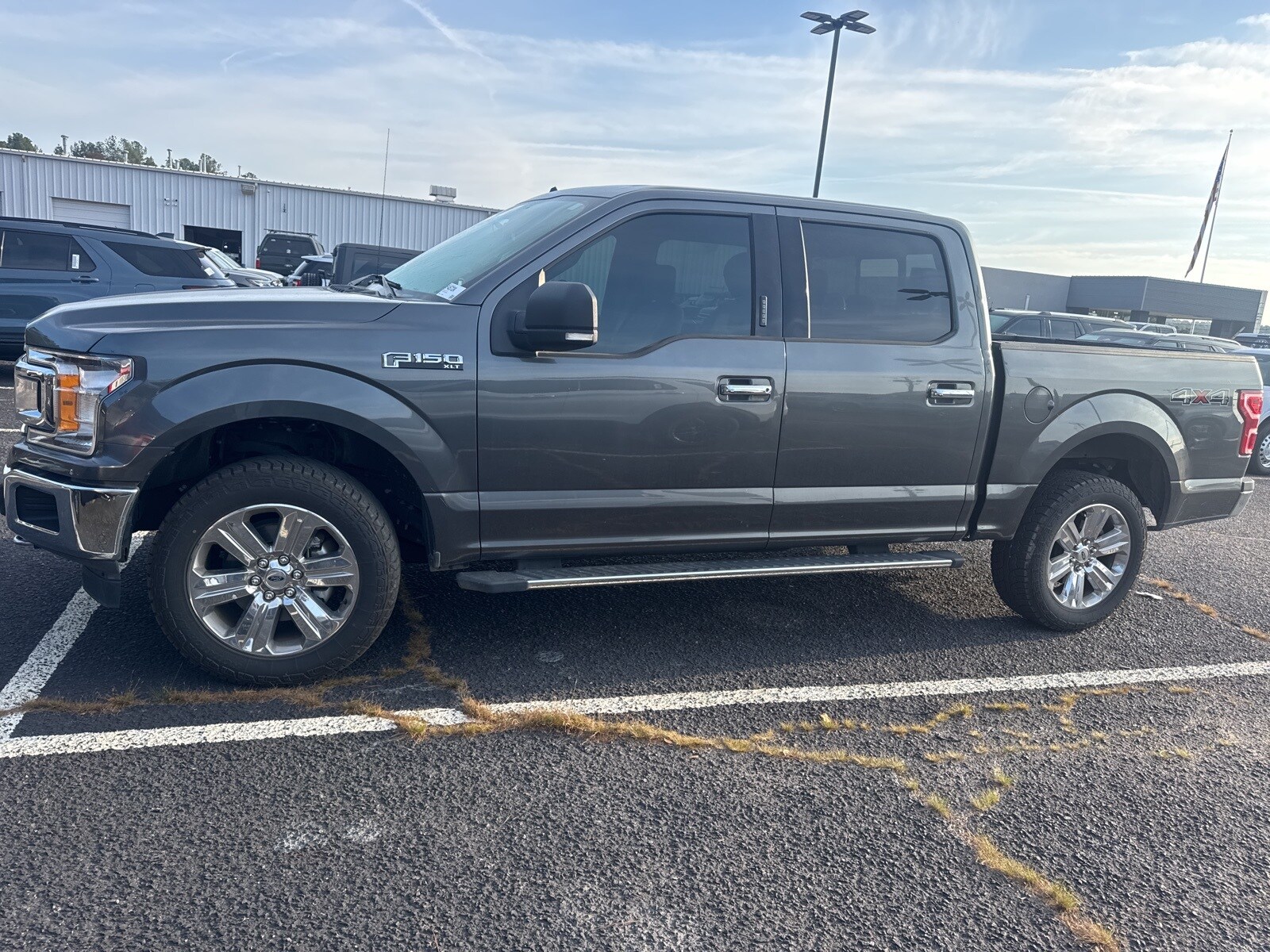 2020 Ford F-150 XLT photo 3
